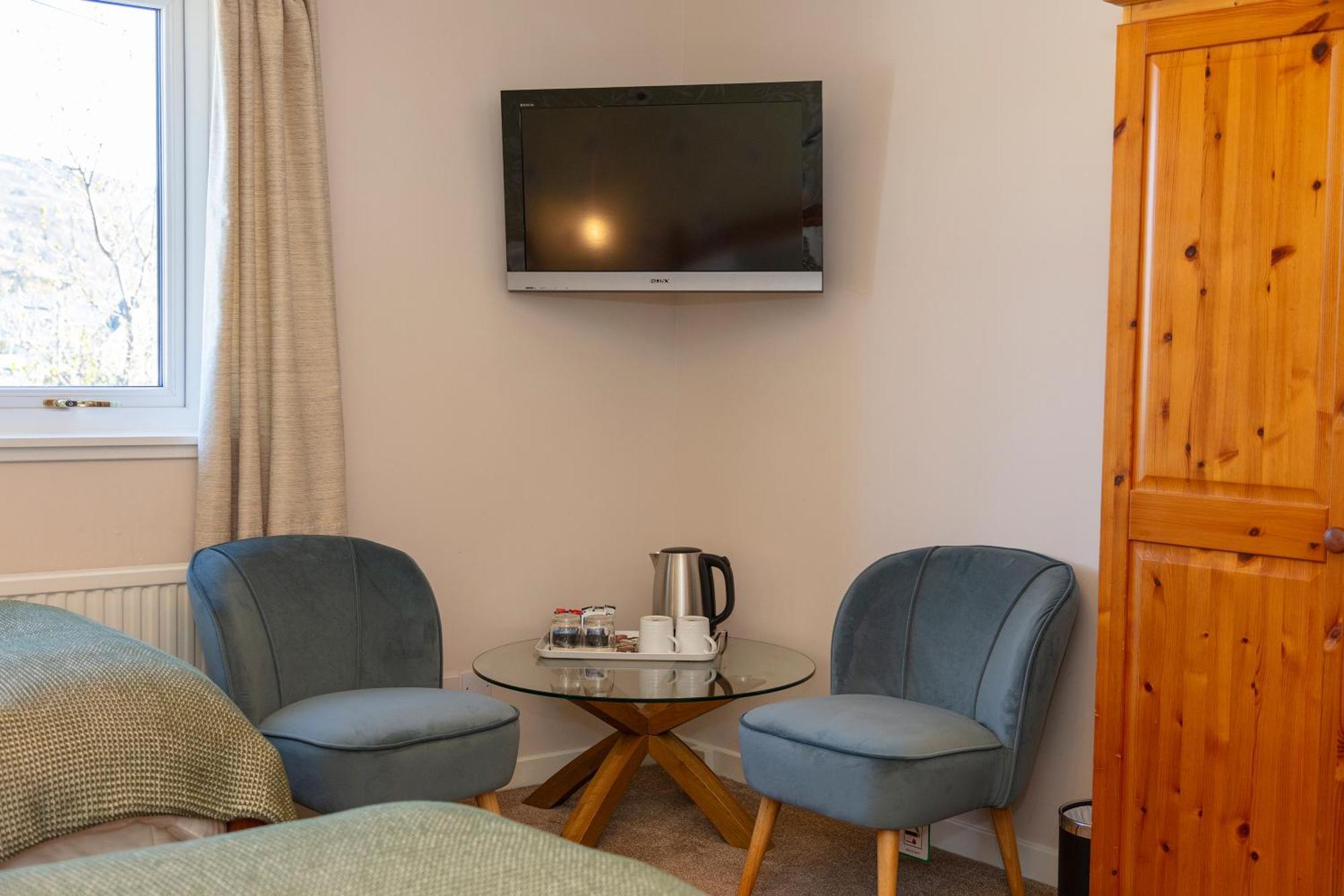 Old Surgery Guest House Ullapool Bagian luar foto