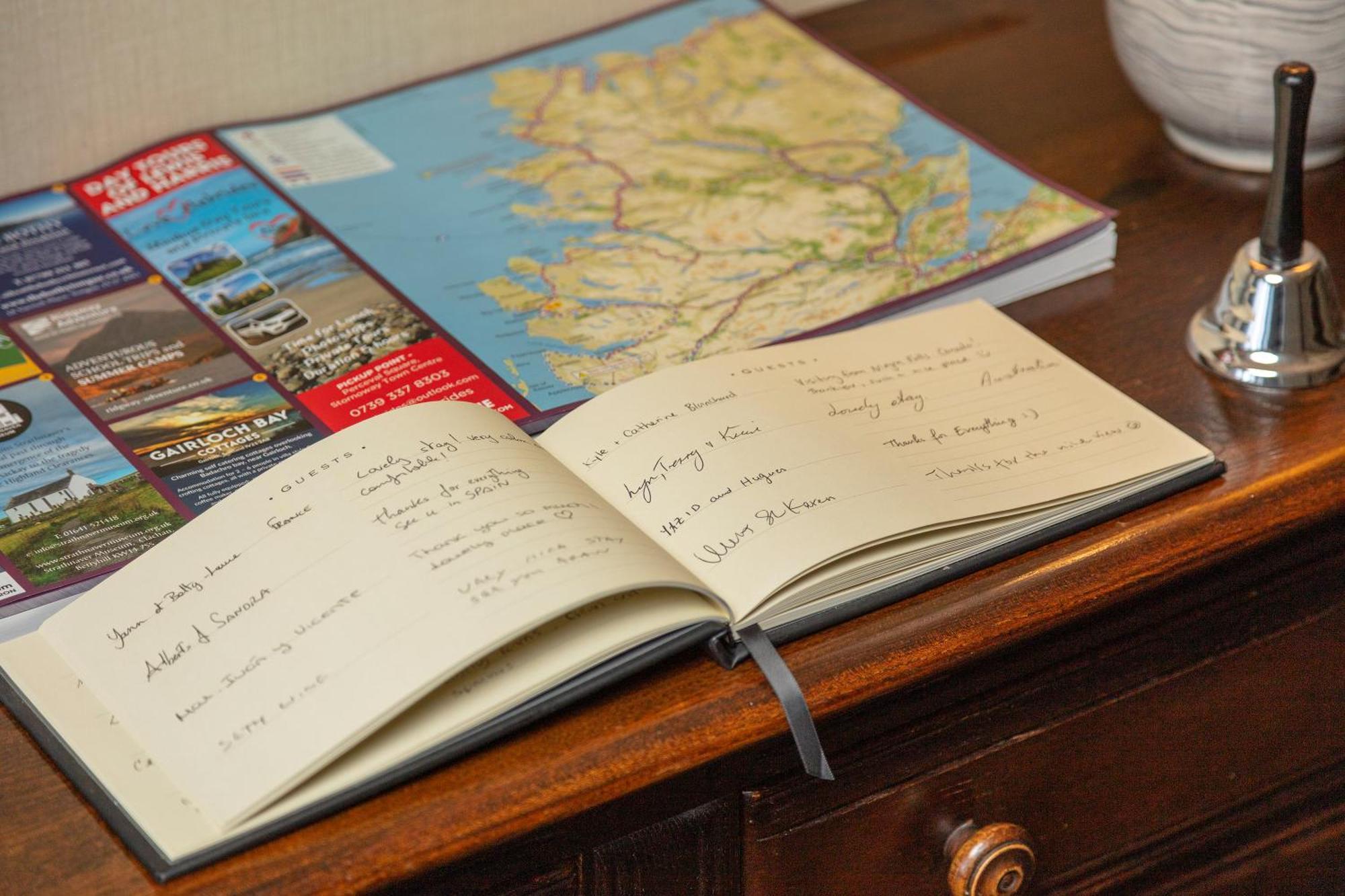 Old Surgery Guest House Ullapool Bagian luar foto